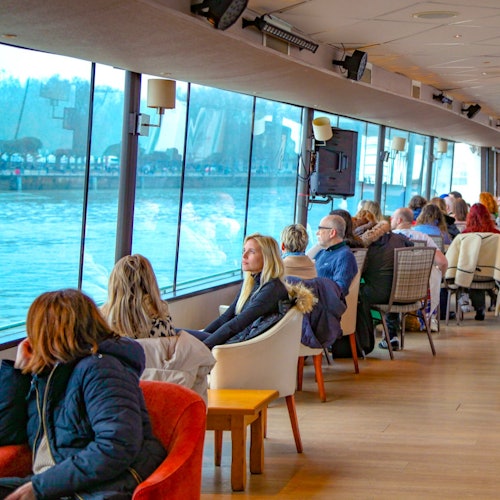 เพลิดเพลินกับการล่องเรือในบอร์โด