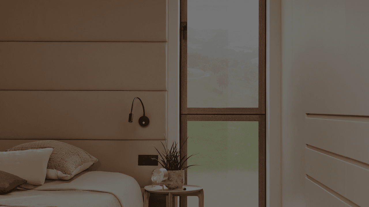 Innenansicht eines Zimmers mit Glassystem