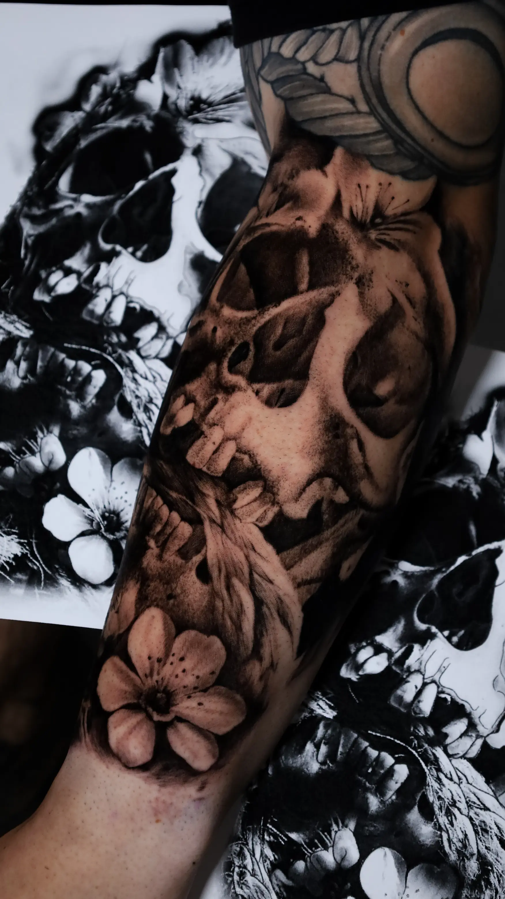 black and grey skull tattoo