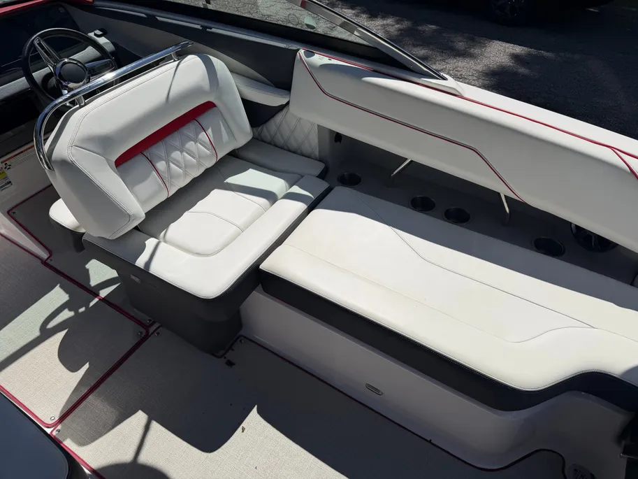 Boat photo 1