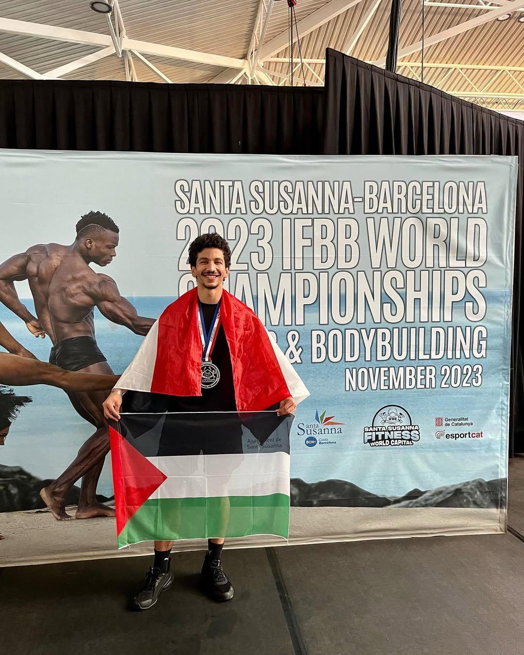 Concetrated triathlete grayscale