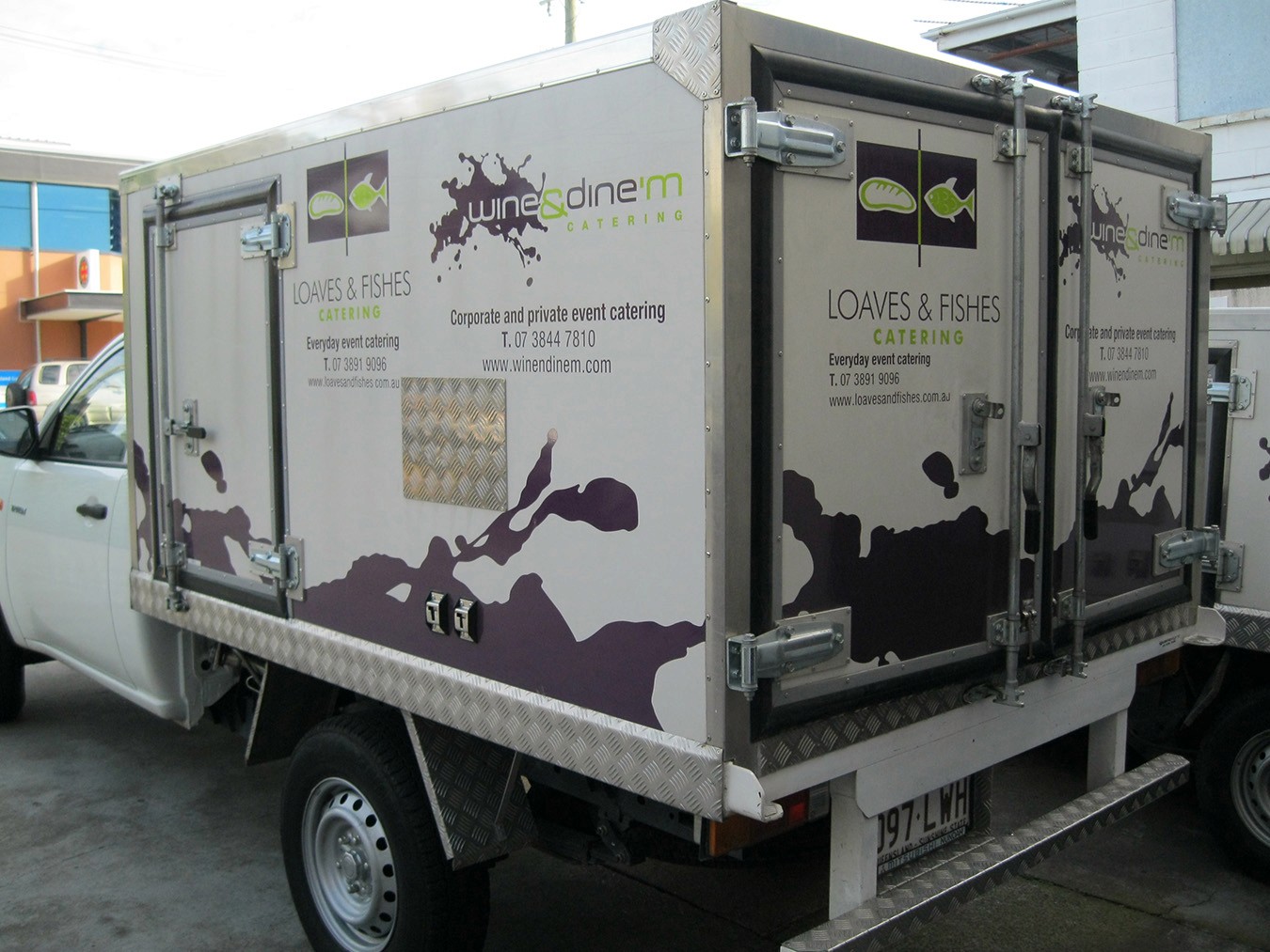 Old branded Wine & Dine'm delivery truck