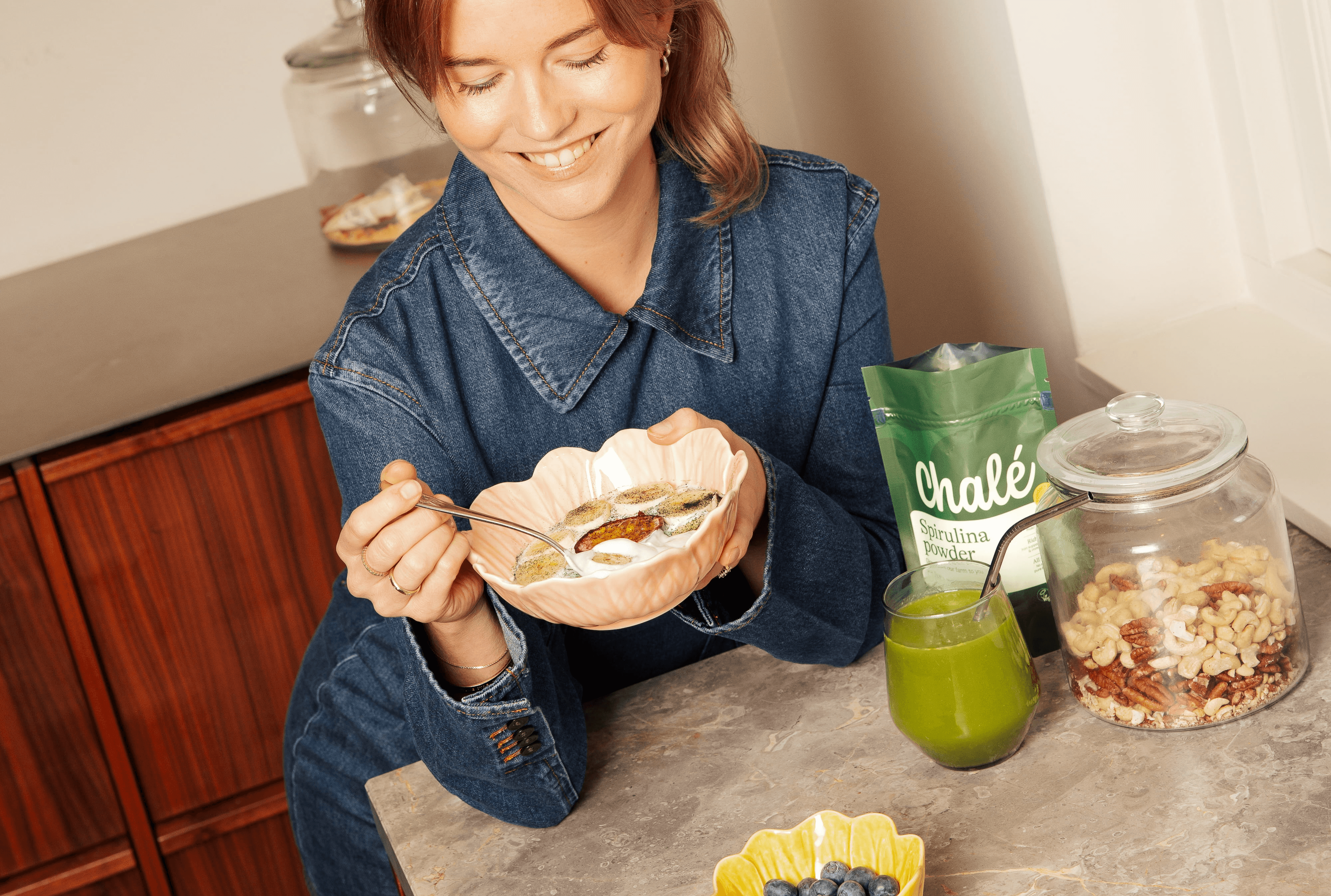 Yoghurt bowl spirulina