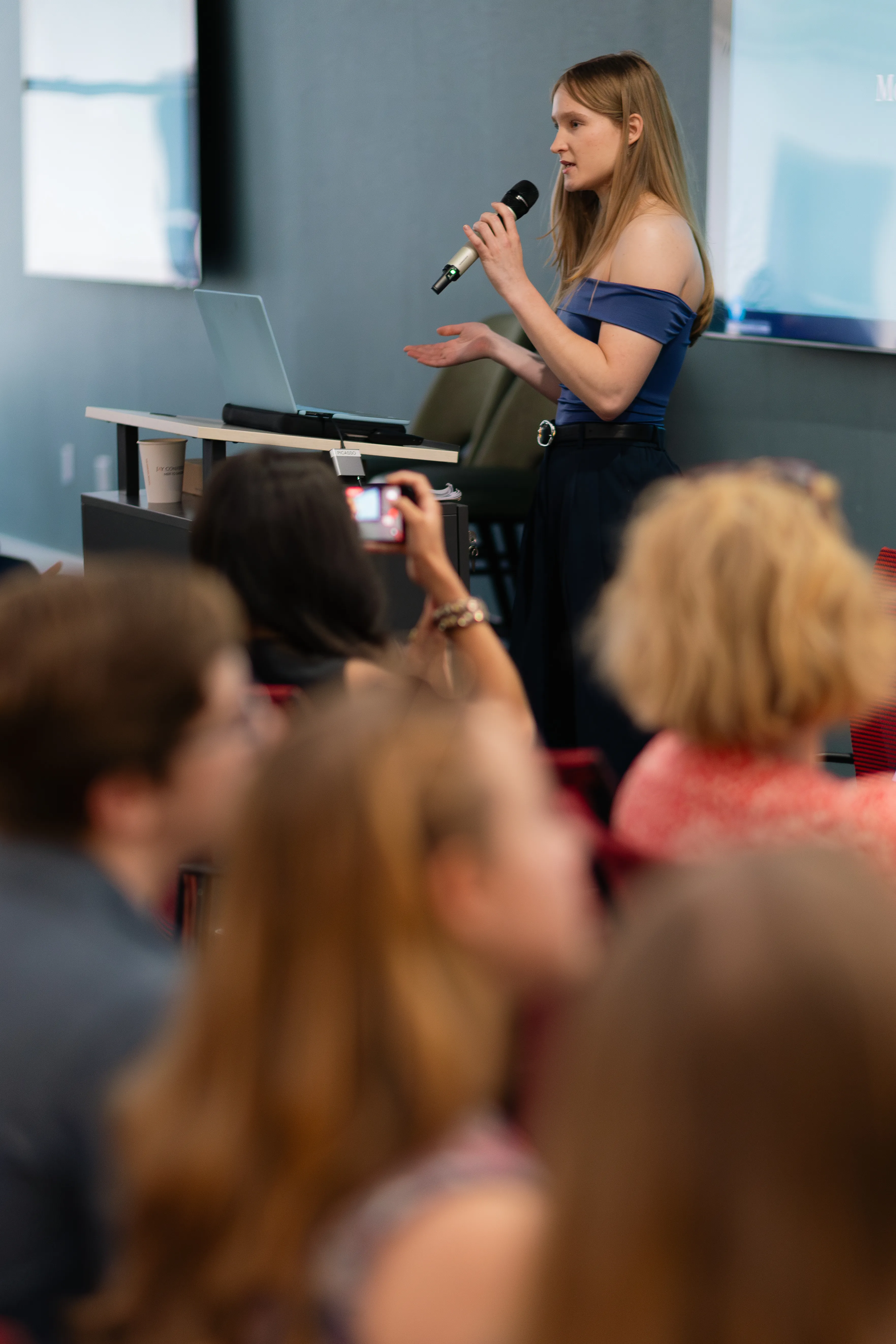 Life at TKS — students and mentors during the program (photo 8)