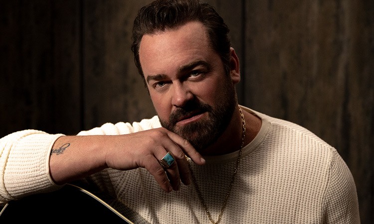 Lee Brice clipping campaign generating 1M views with 158 short-form clips