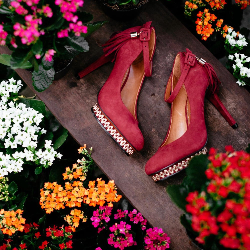 Heeled shoes
