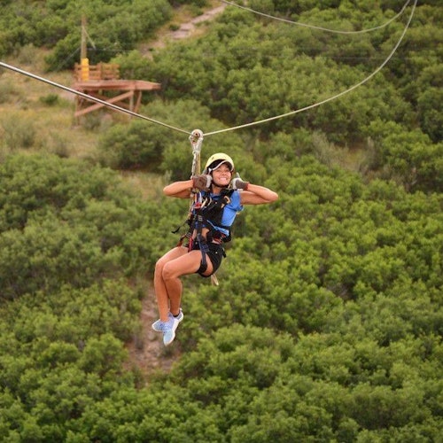 极限滑索与探险