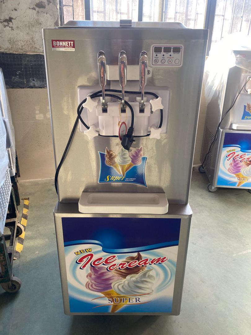 Free-standing commercial ice cream machine for restaurants and ice cream shops — Hytex Nigeria