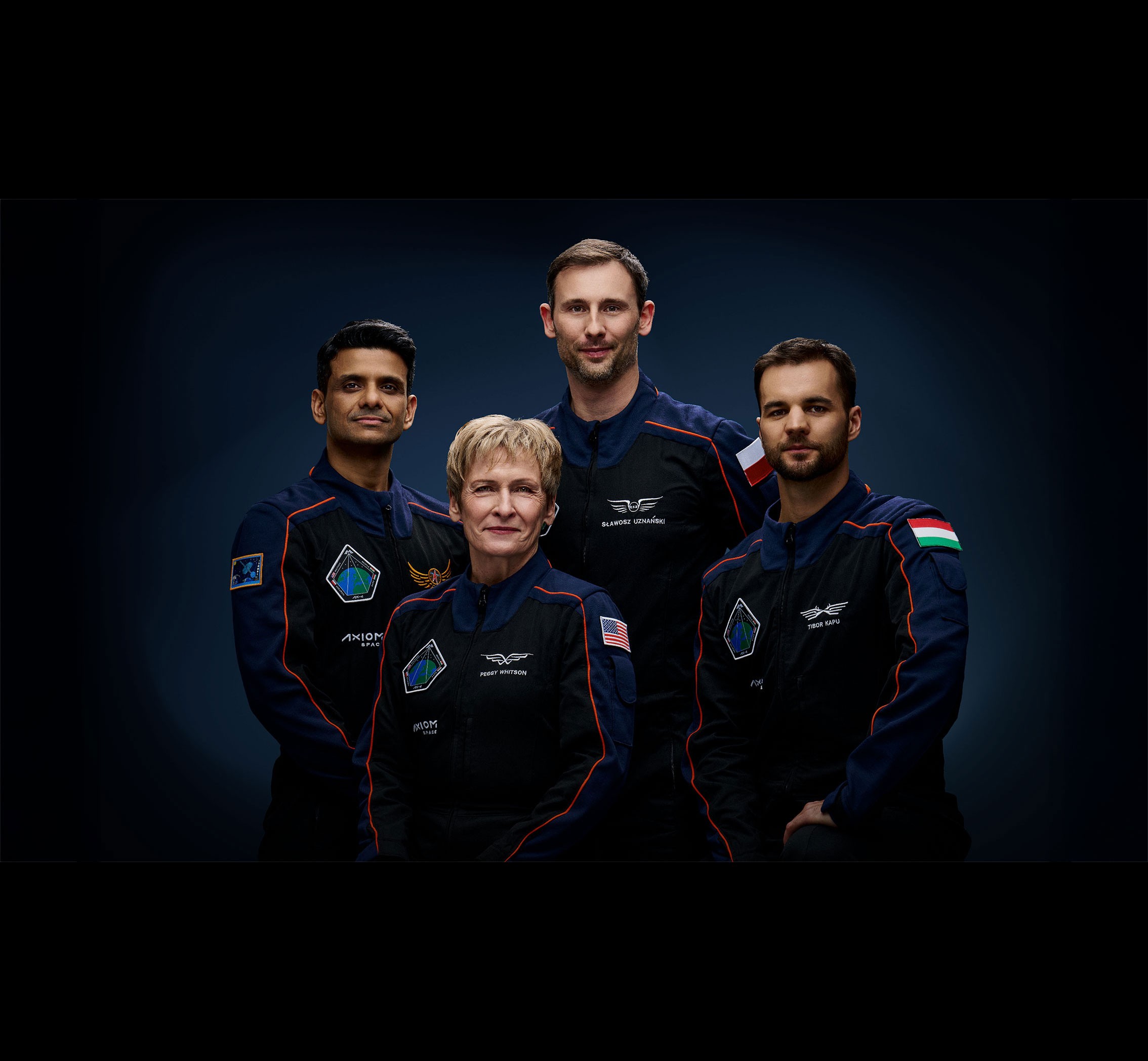 Załoga misji Ax-4 przed lotem w kosmos, Sławosz Uznański - Wiśniewski, Peggy Whitson, Shubhanshu Shula, Tibor Kapu