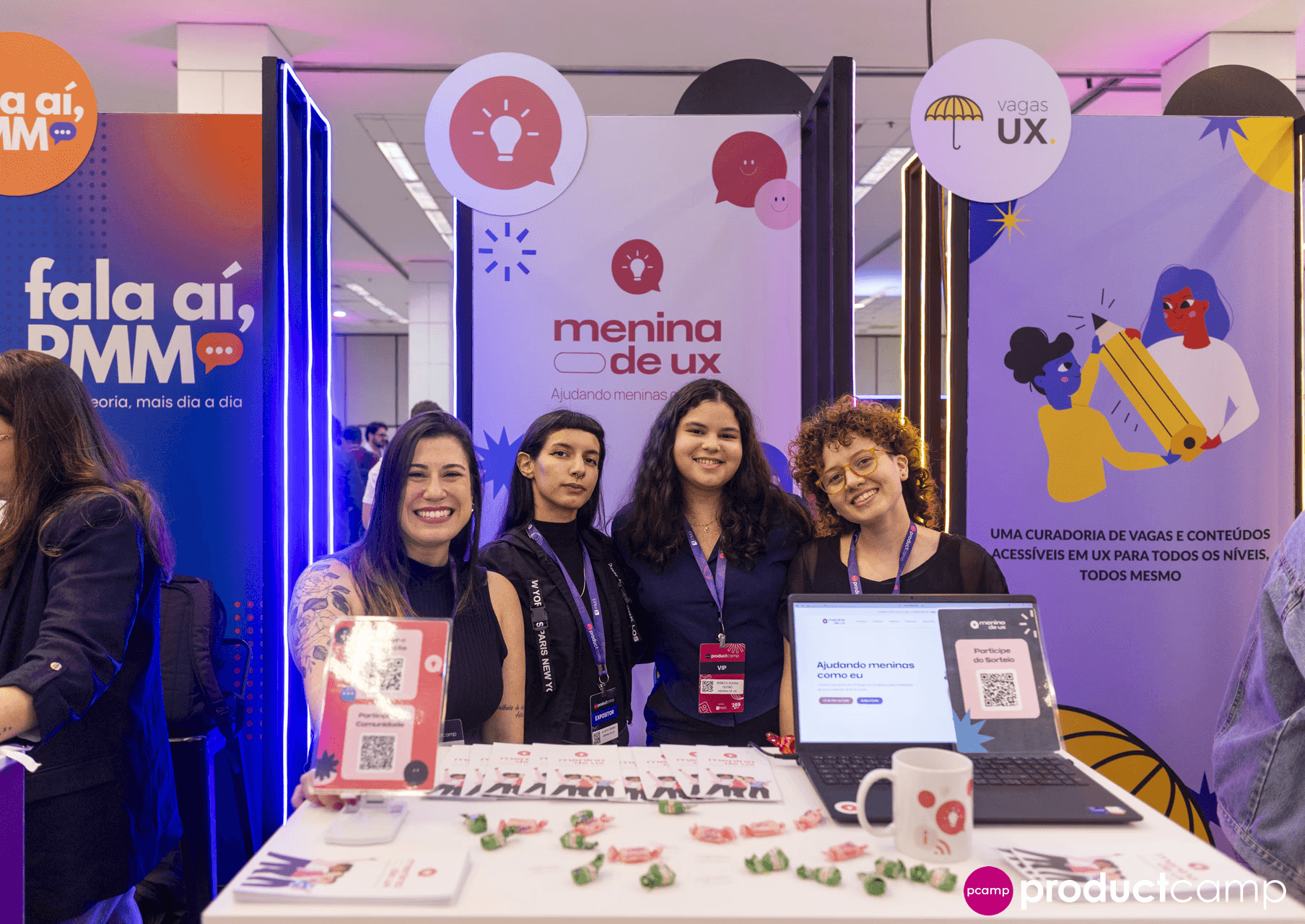 Abstract blue shapes create an interesting pattern.