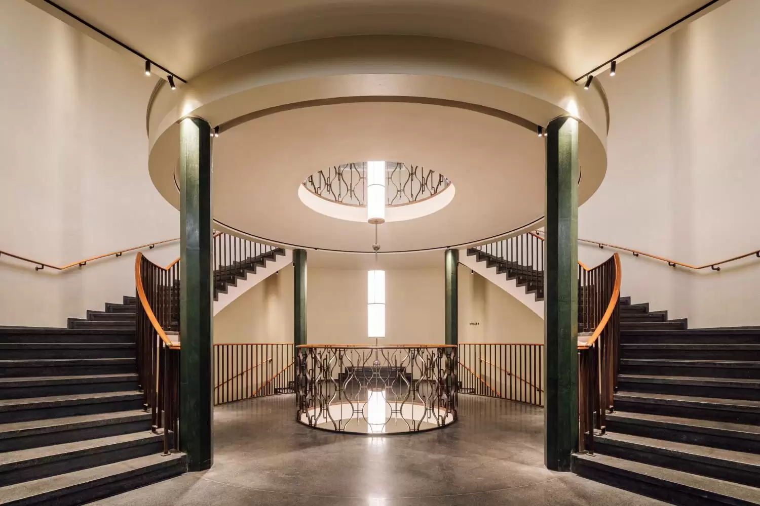 Sifab interior case 5