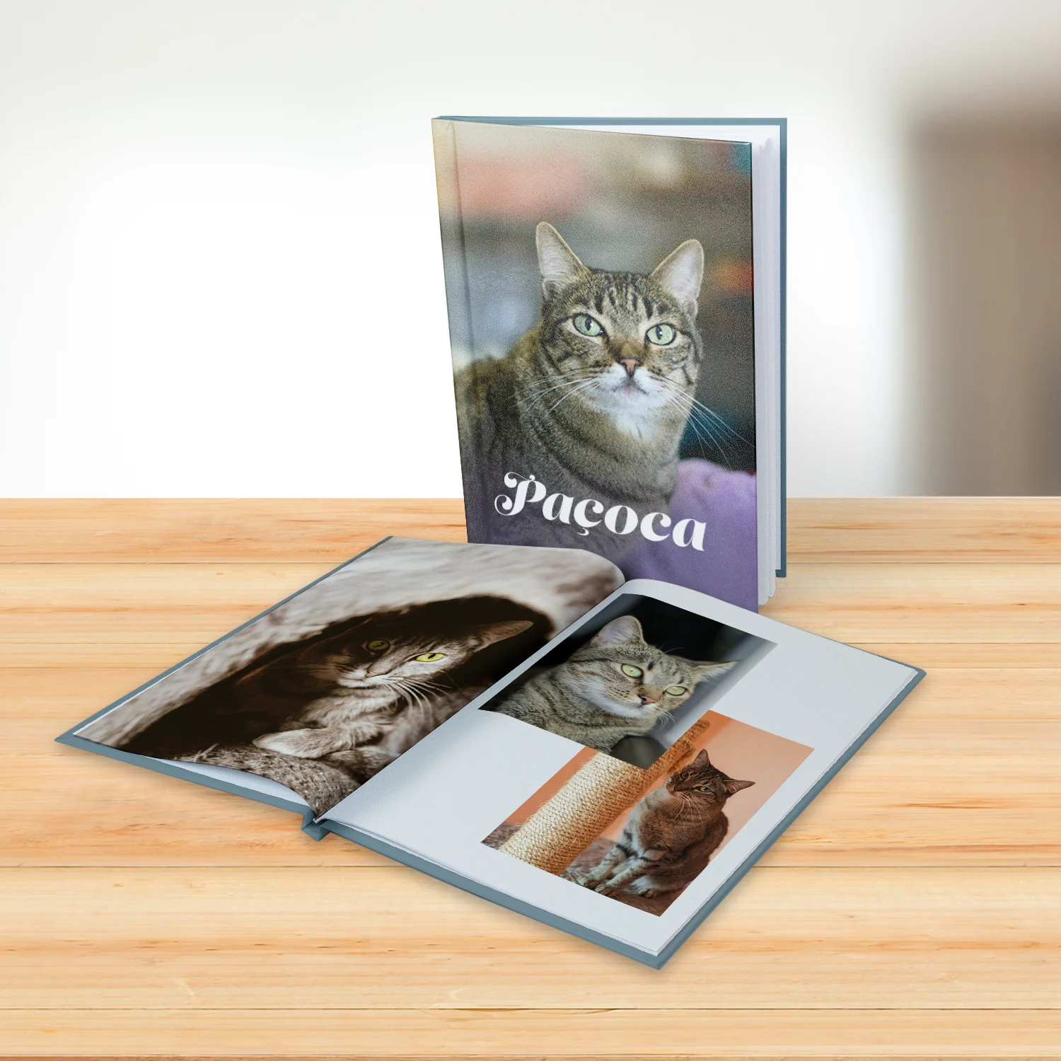 Fotolivro de capa dura no tamanho 30x30cm aberto e fechado em loop.