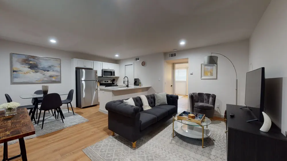 Hoskins 90 at Bishop Ridge — 26-unit multifamily community in Dallas, TX; managed by Savoy Residential.