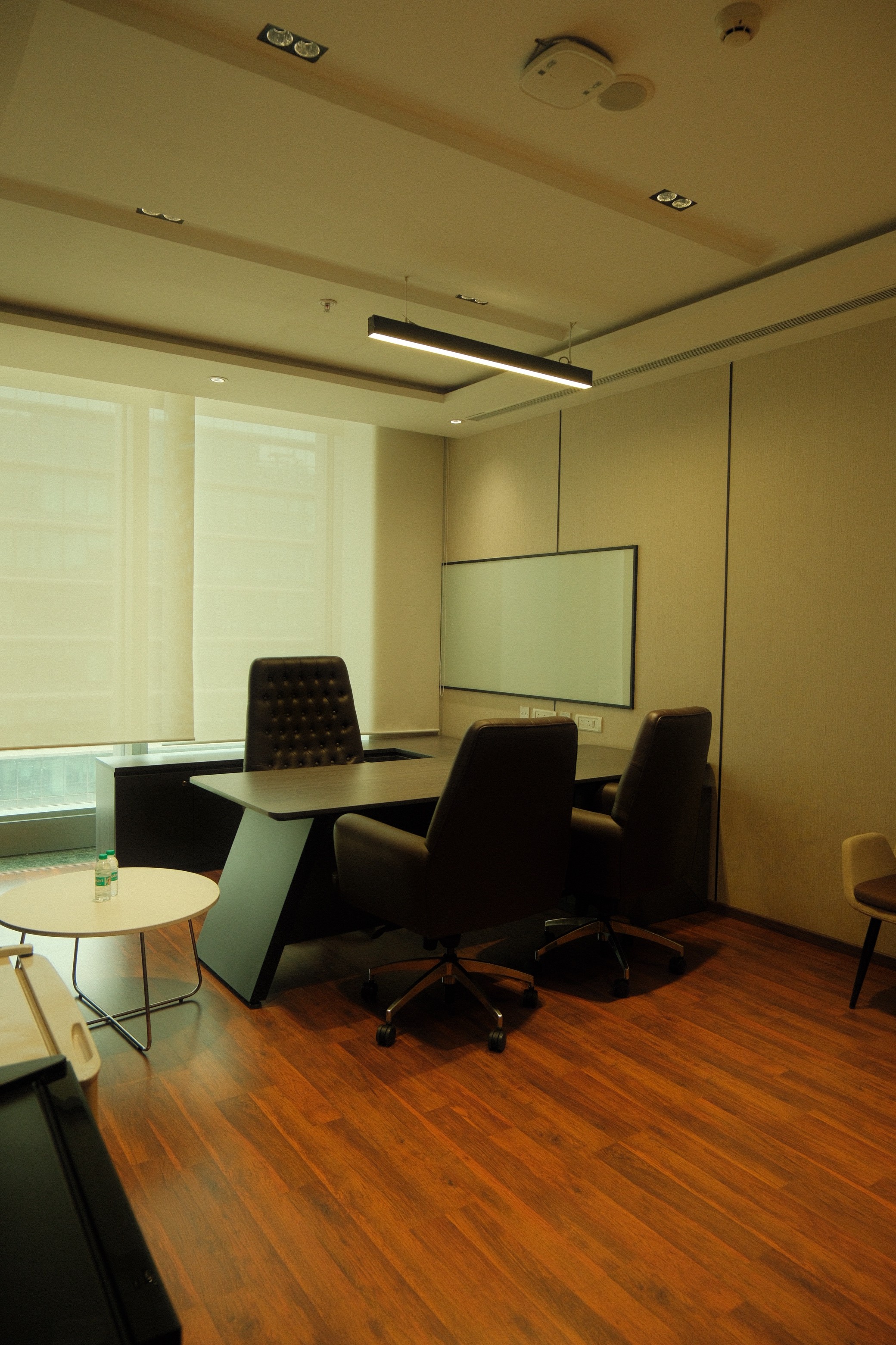 Rush Co Works - Co working spaces in mumbai Office seats