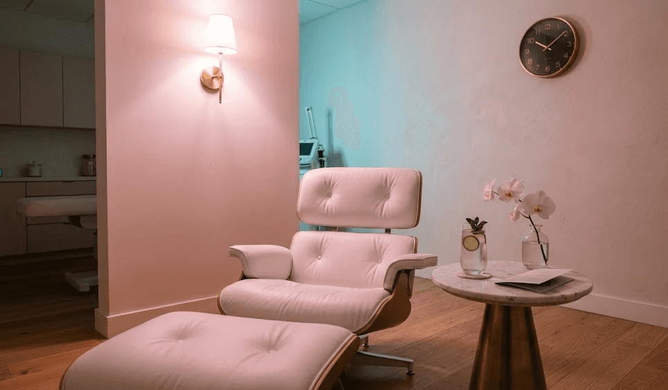 Empty consultation chair in aesthetic clinic at 10:47 PM — represents drop-offs at booking and missed consultations.