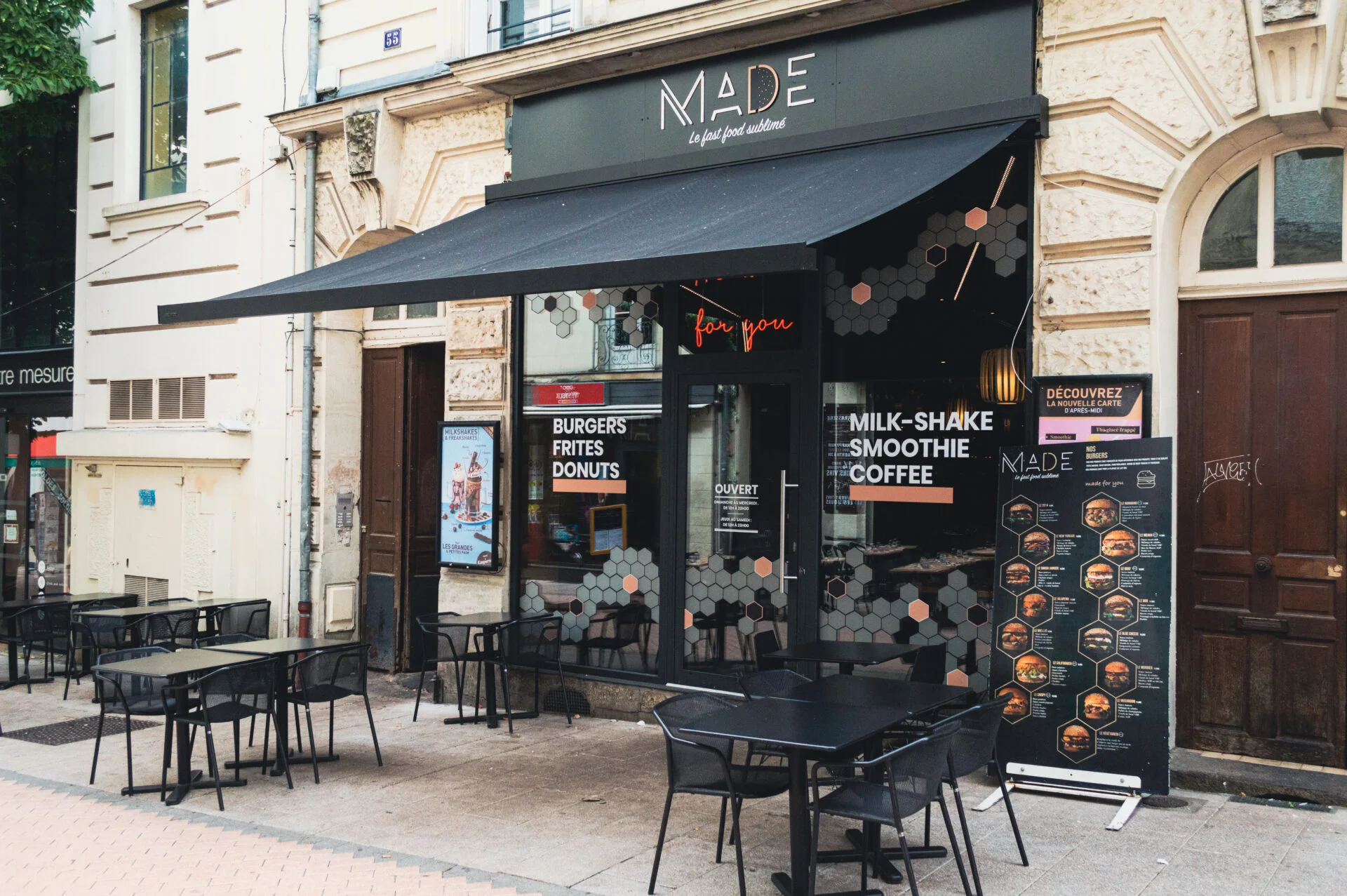 devanture restaurant made burger