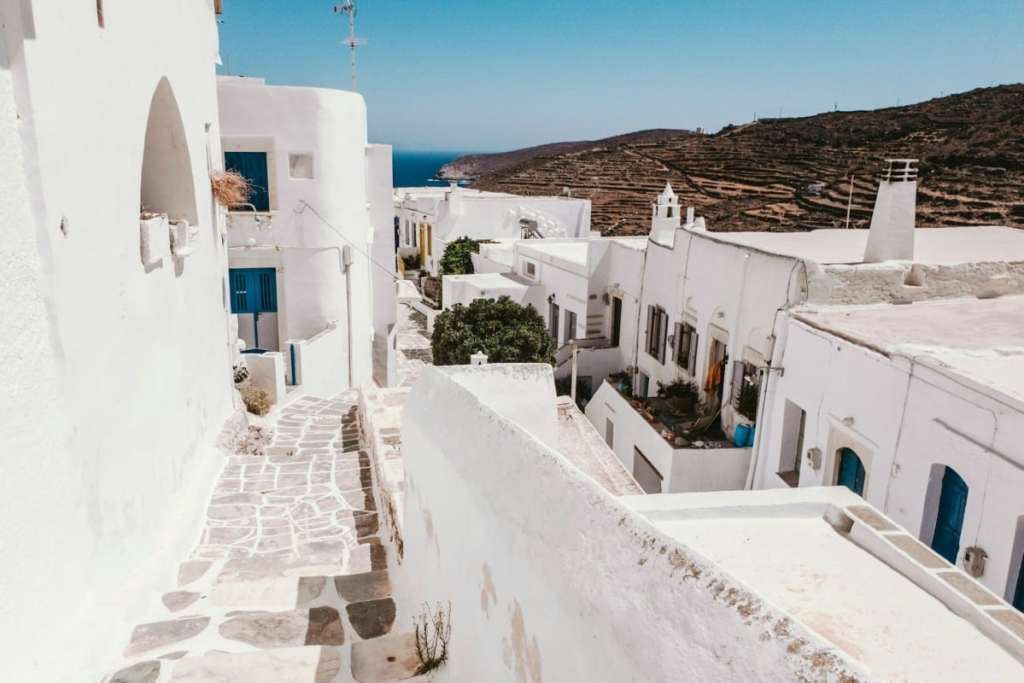 white buildings in sifnos