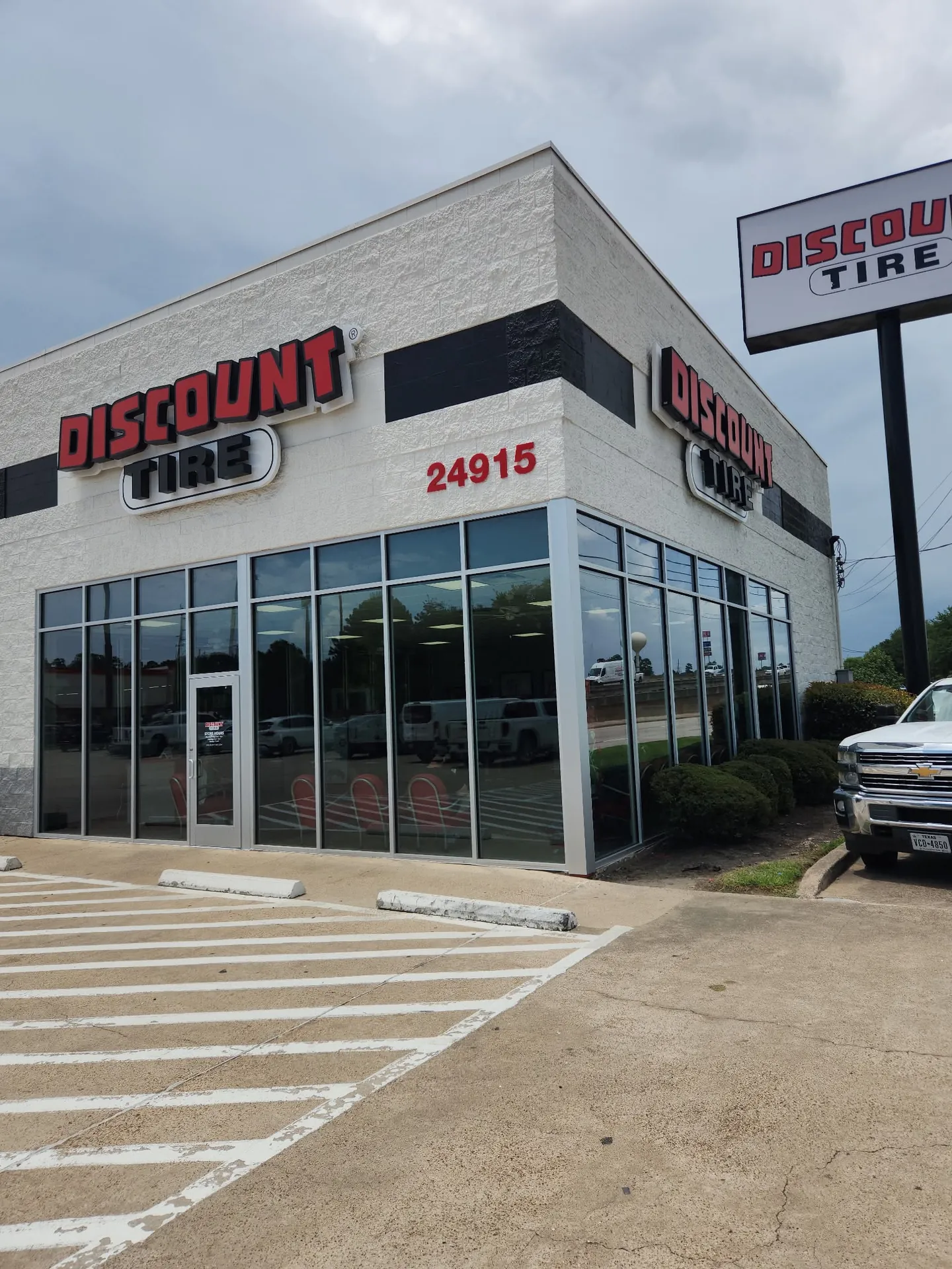Retail storefront and entry