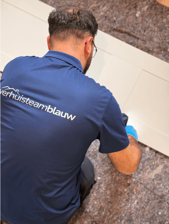 Zoekt u hulp bij (de)montage? Verhuisteam Blauw is uw verhuisbedrijf voor vakkundige meubelmontage. Van linnenkast tot IKEA-meubels. Snel en verzekerd.