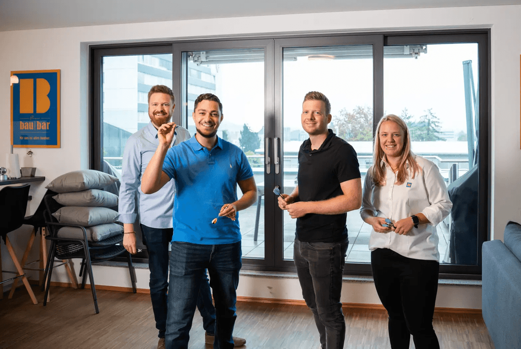 Das Brömer-Team beim Dart spielen