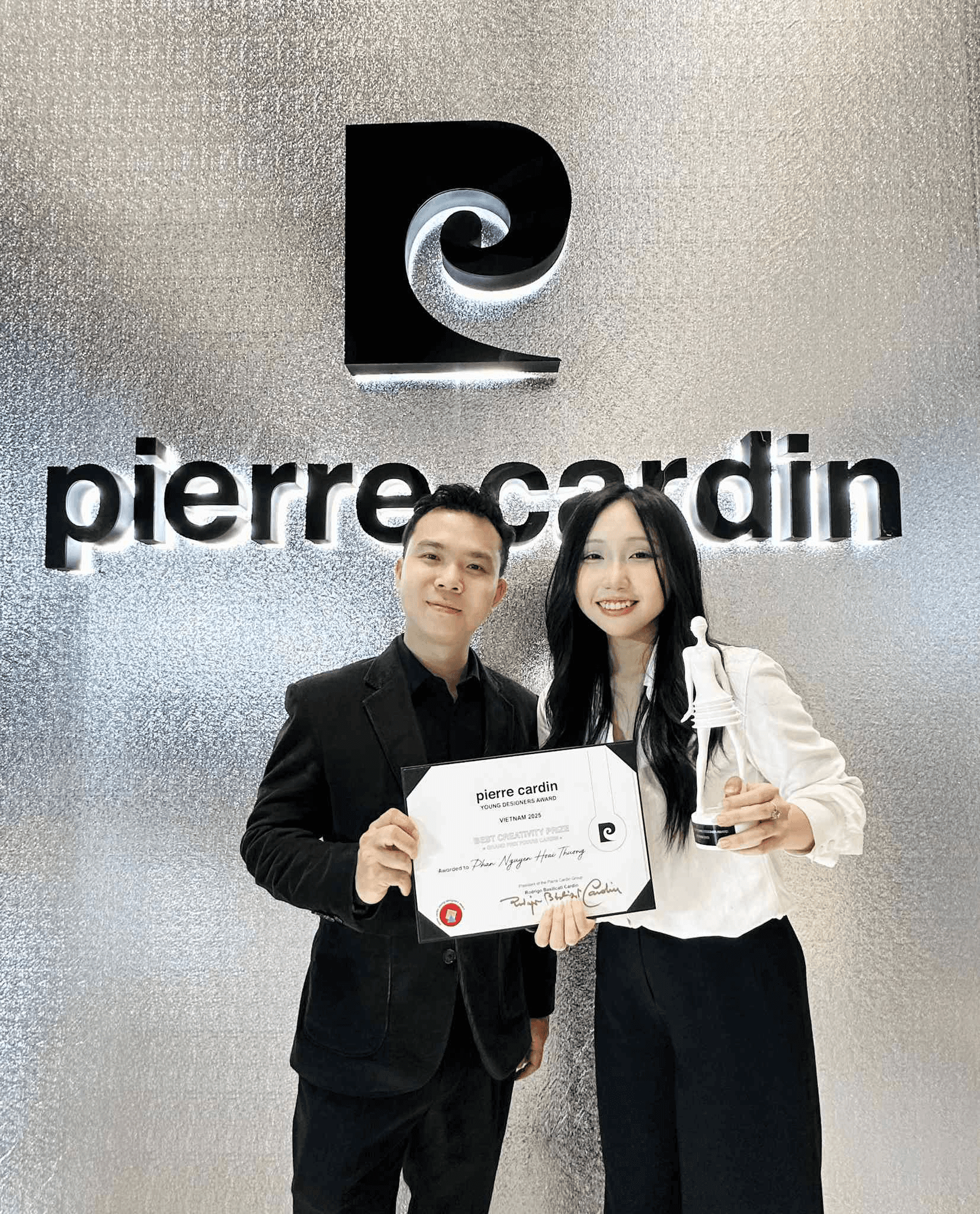 Sinh viên thời trang HSU tỏa sáng tại Pierre Cardin Fashion Show 2025
