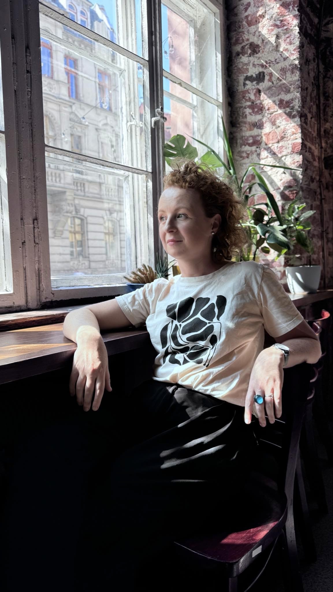 Maja Żądło, graficzka specjalizująca się w identyfikacji wizualnej firm