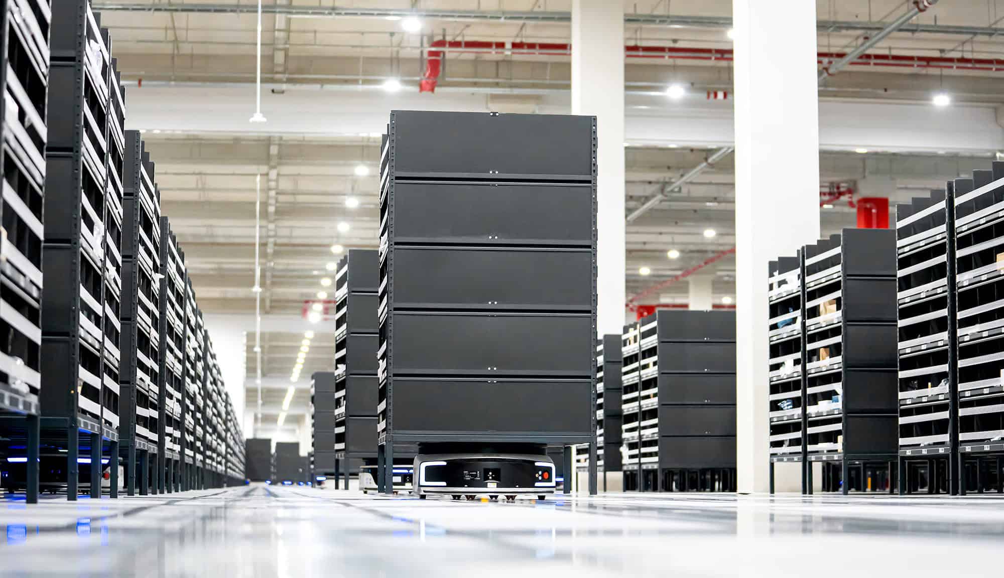 Hệ thống robot AGV vận chuyển kệ hàng Rocket Delivery của Coupang