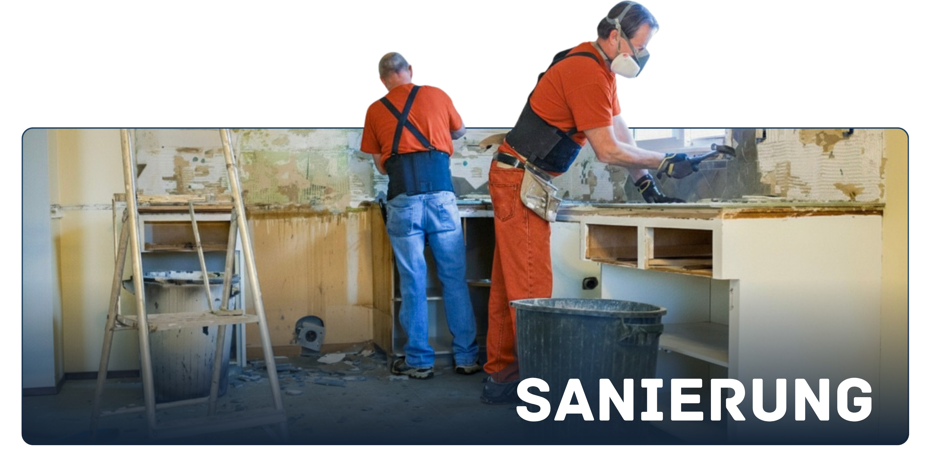 Zwei Monteure sanieren einen alten Raum, signalisiert die Kategorie "Sanierung". Horizontales Bild