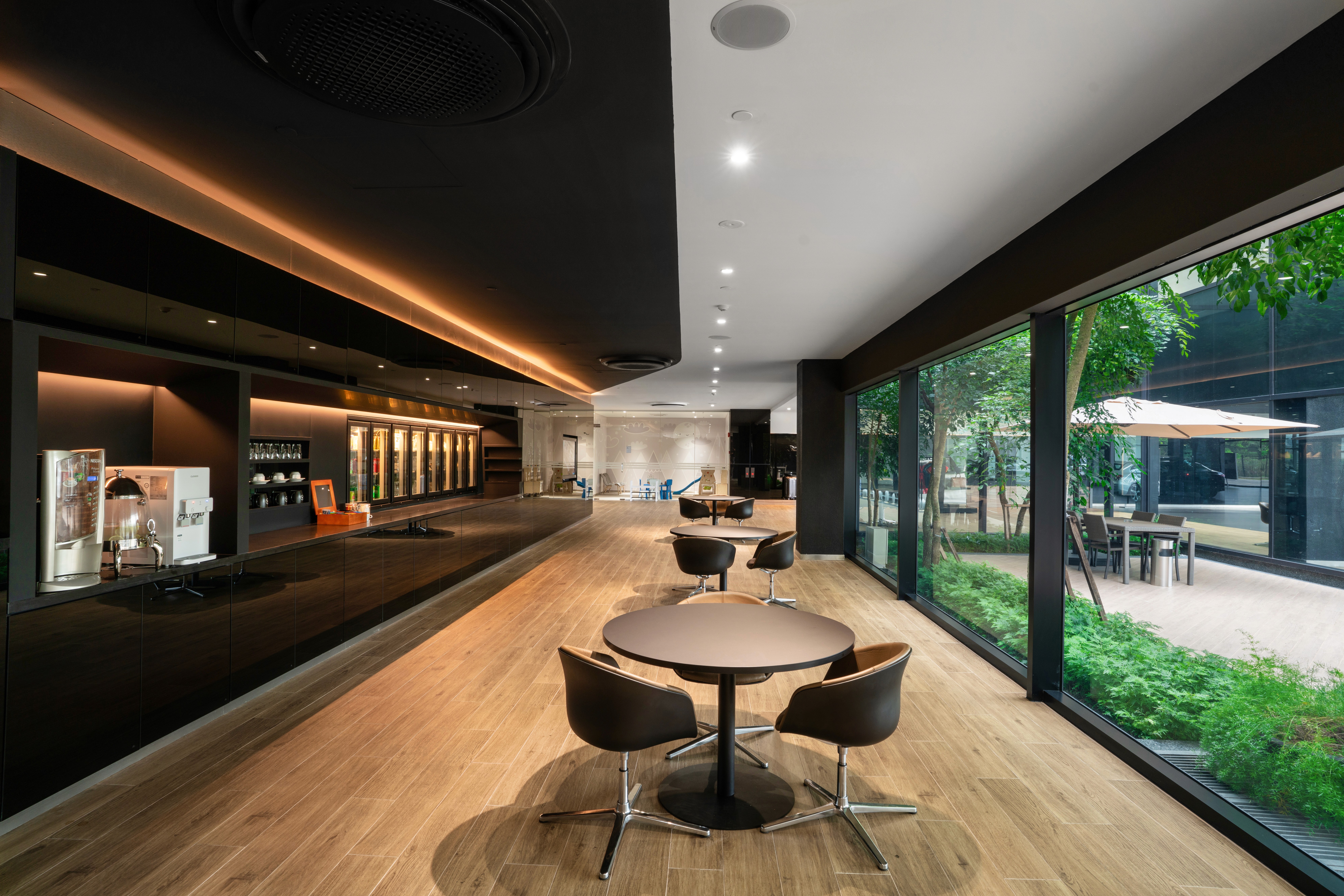 Interior view of Mercedes-Benz 3S Bukit Tinggi project by Asima Architects