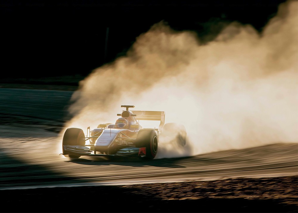 testimonial background image 1