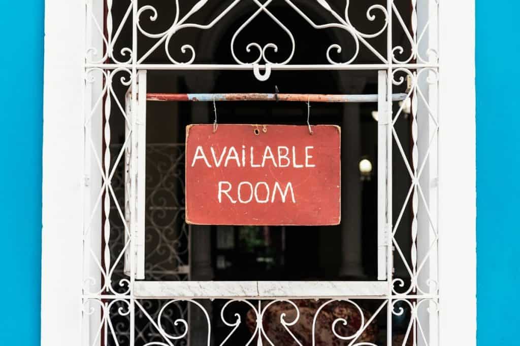 Extreme Frugality - Sign advertising a room for rent