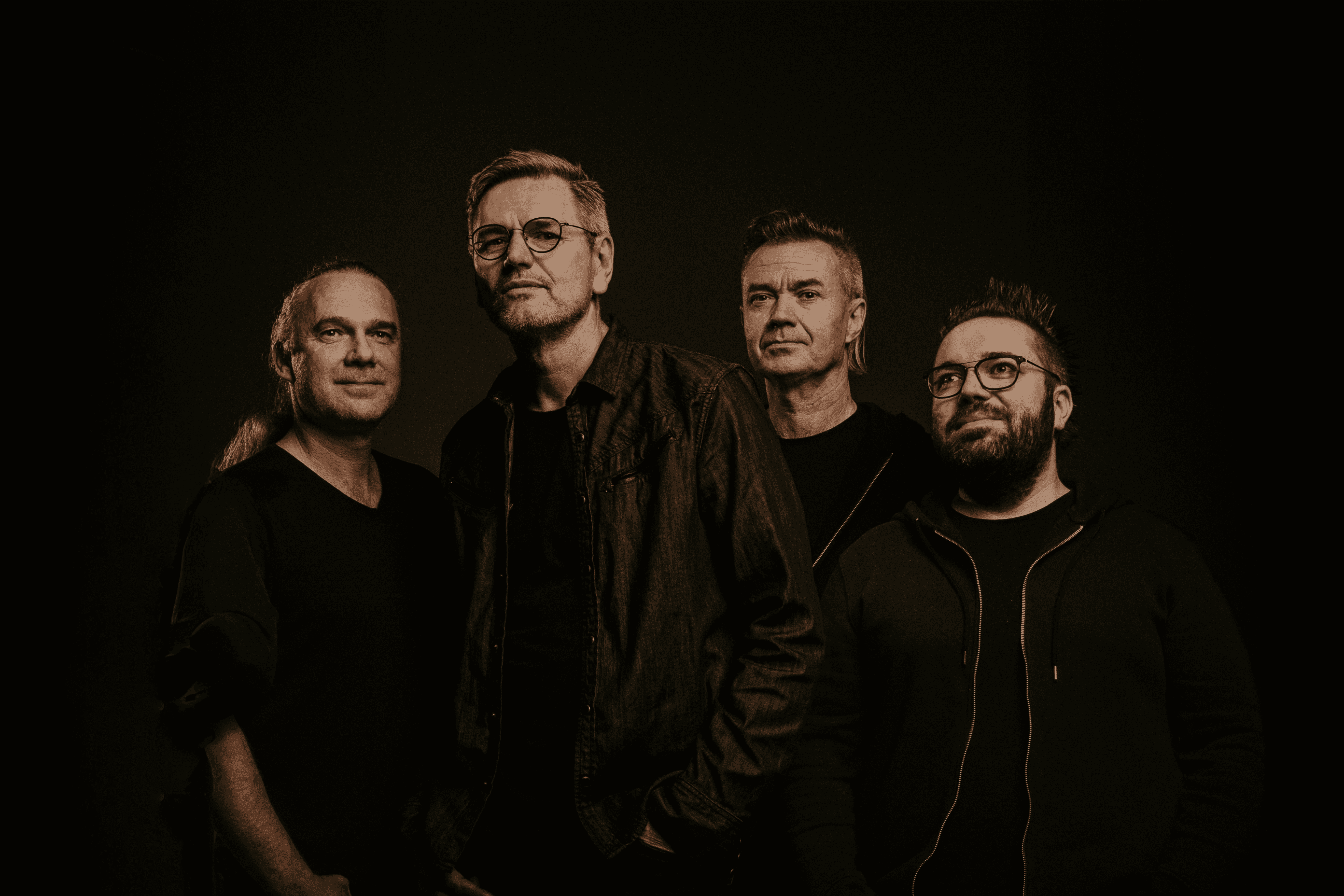 Spoločná fotografia kresťanskej kapely Timothy veľká hlavná foto