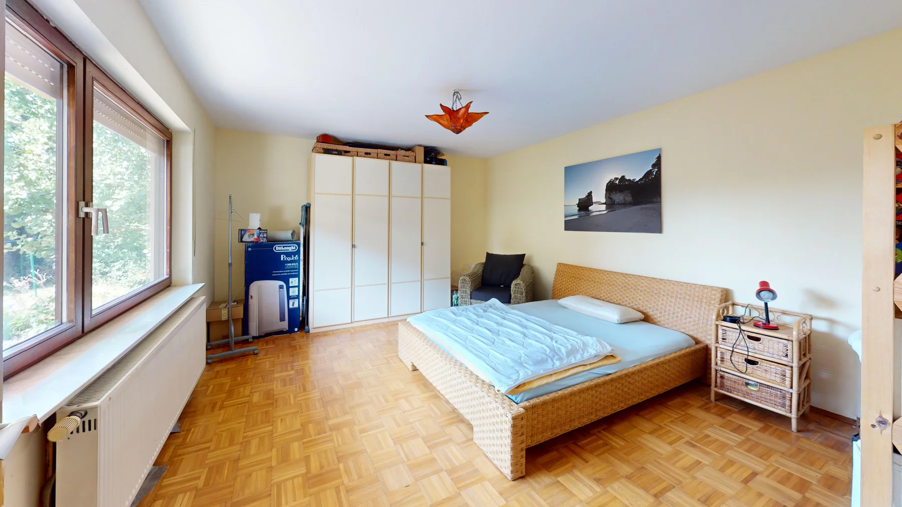 Schlafzimmer II von III - EG