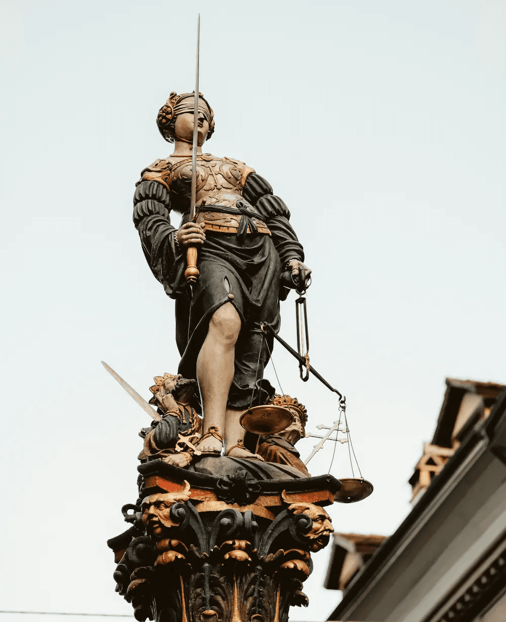 Die Statue der Gerechtigkeit, Symbol des Rechts