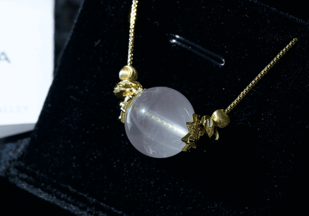 Roze Quartz Necklace