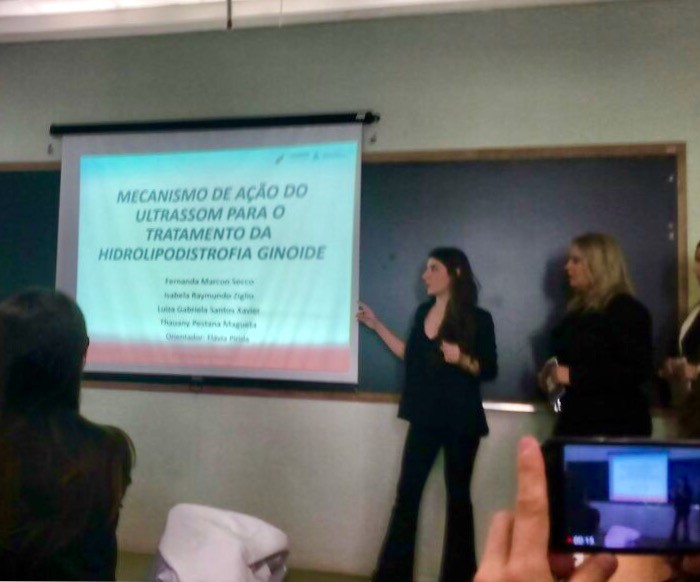 Fernanda na faculdade de Biomedicina