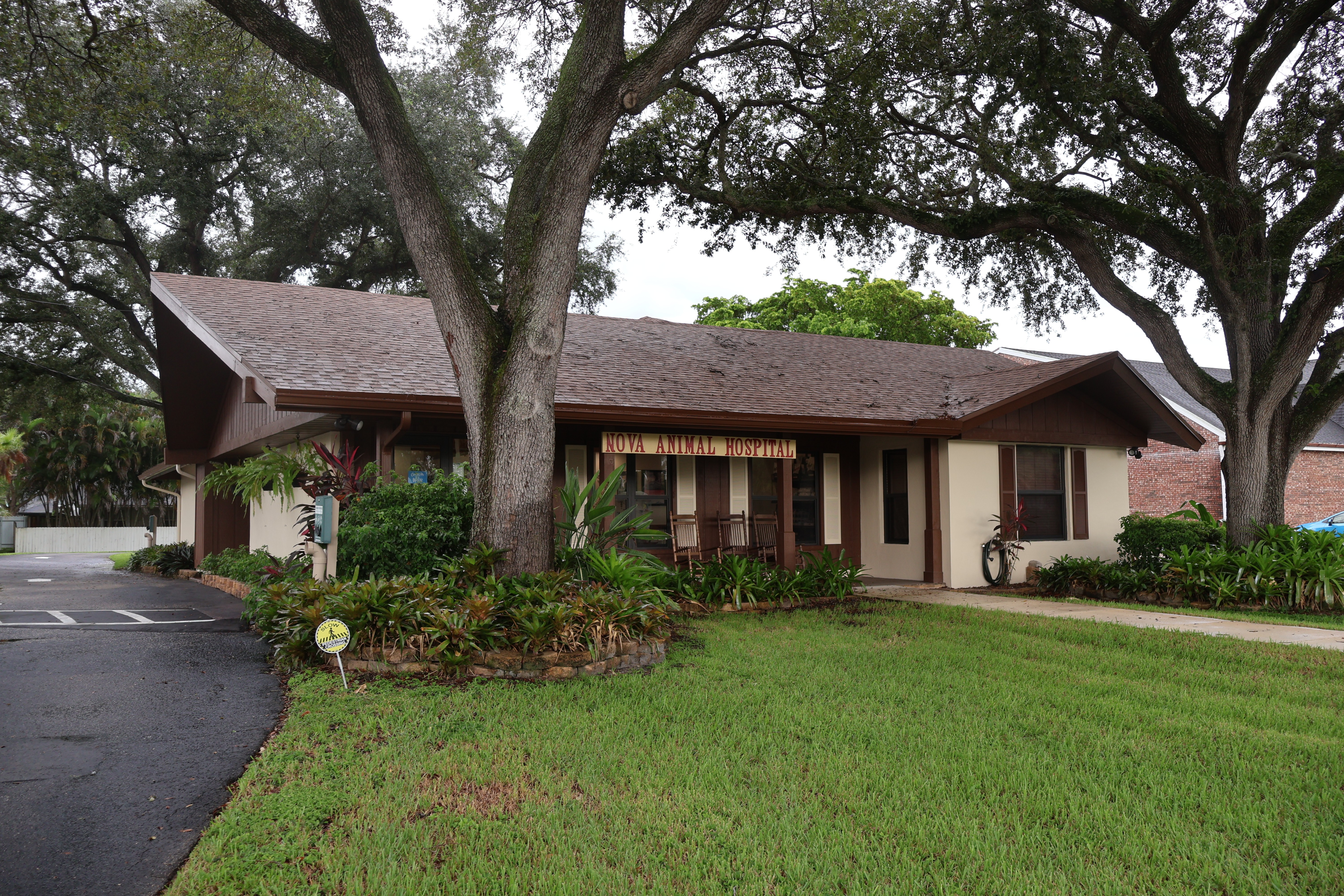 view of the front of the hospital