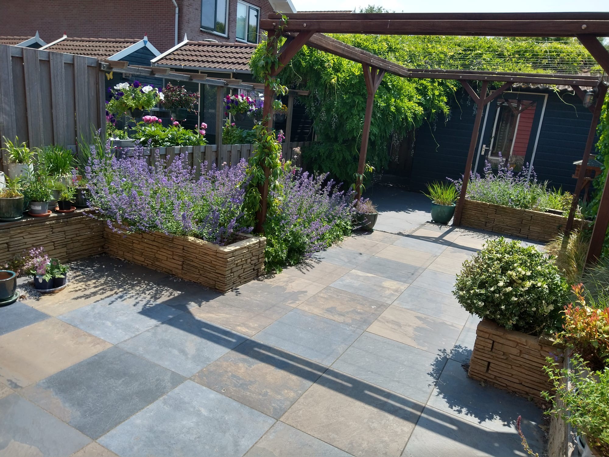 Nieuwe tuininrichting door Chris van Prins Gardens