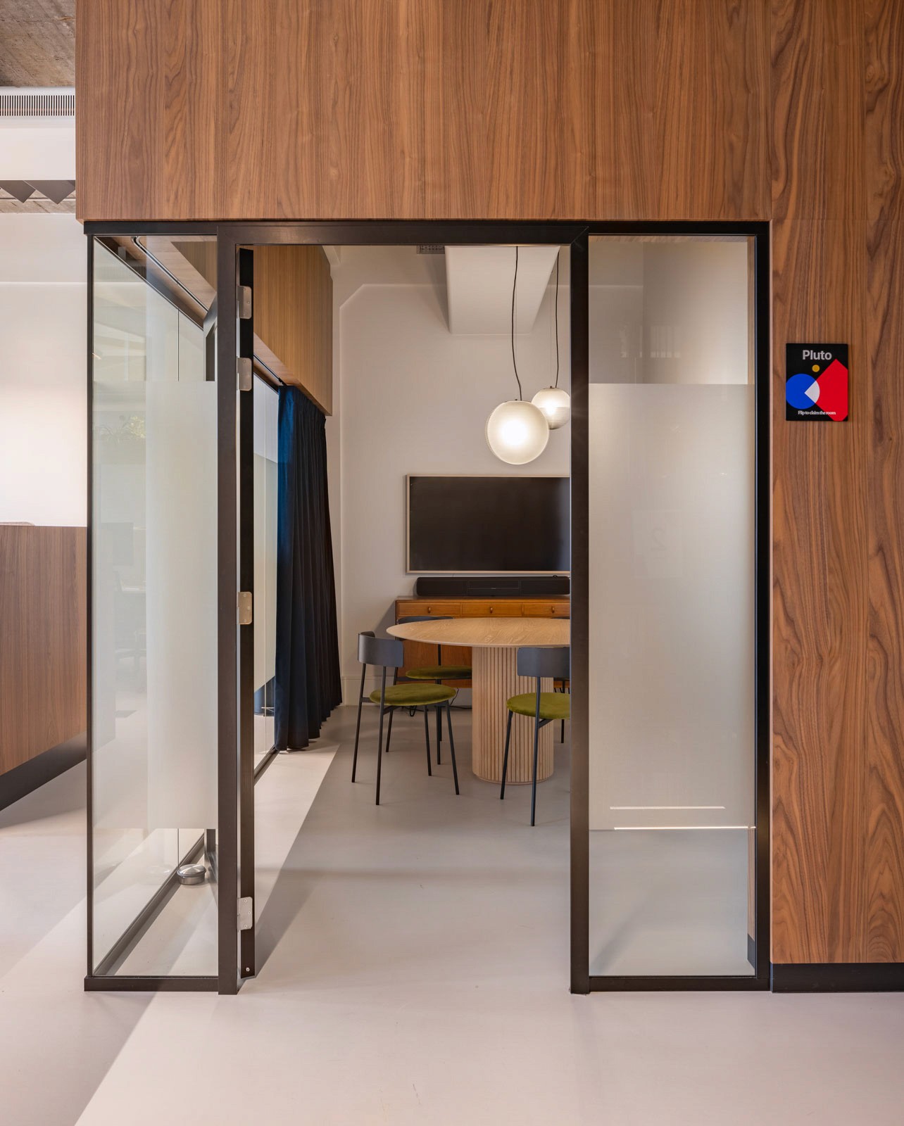 Positive Space - Mollie HQ meeting space lounge 6