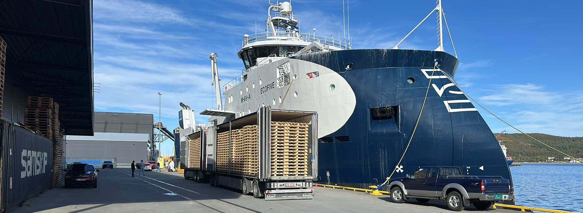 Gardener team at work