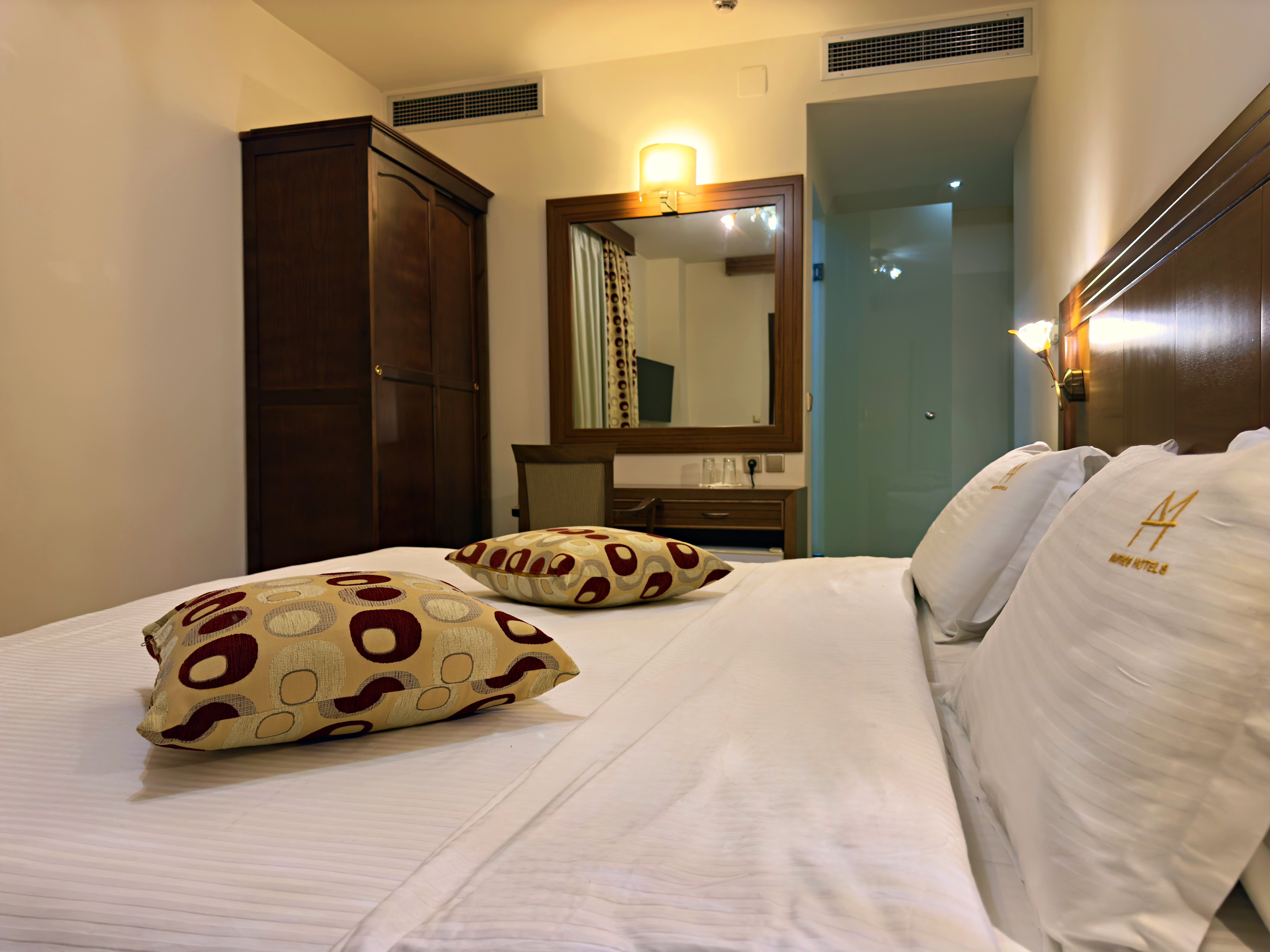 Room gallery image 2