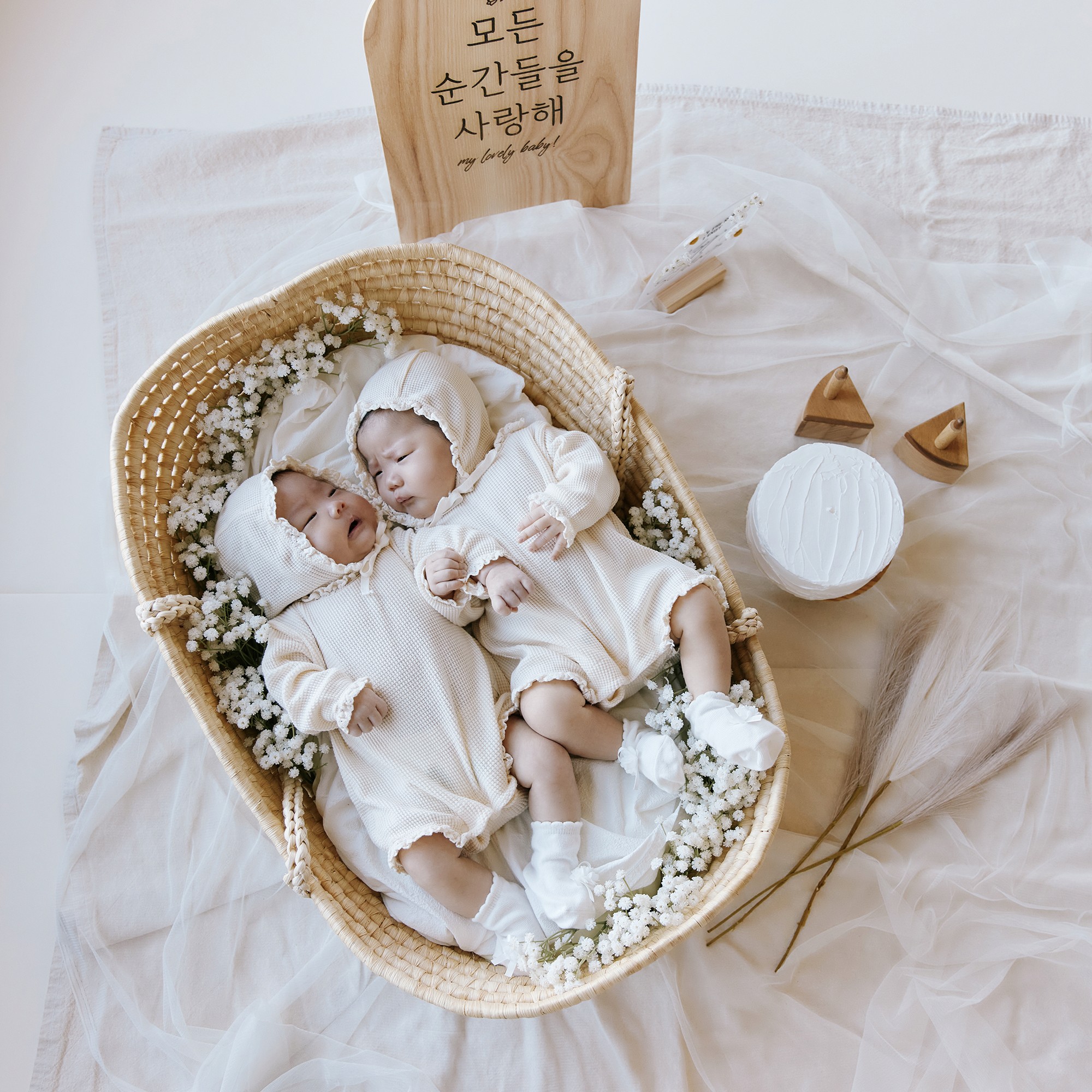 [필름커넥트] 용산 50일 쌍둥이 홈스냅 후기 | 작가추천 오는계절스냅