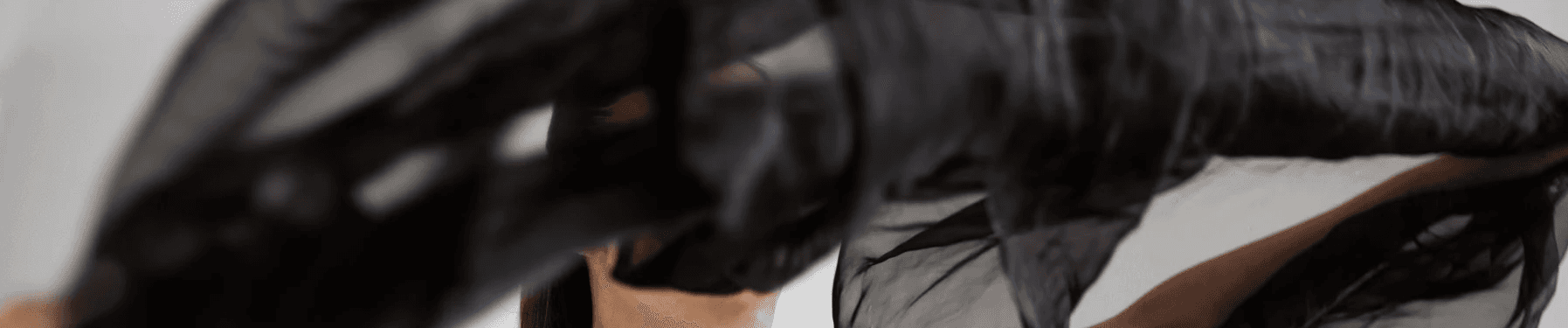 Women portrait in brown hair