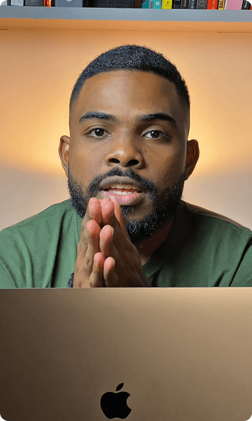 Instrutor falando sobre conteúdos para redes sociais