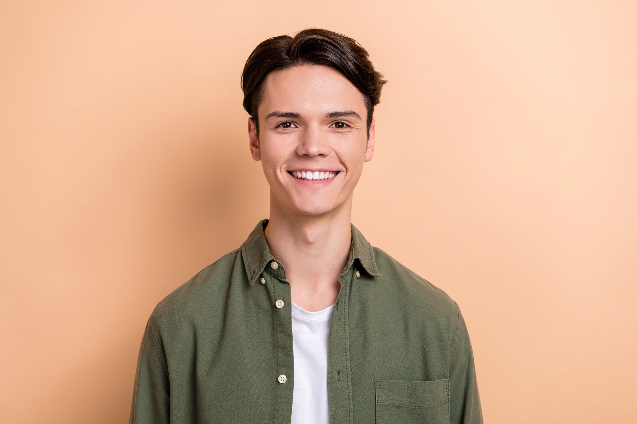 Flat-lay shot of spa amenities by the bathtub