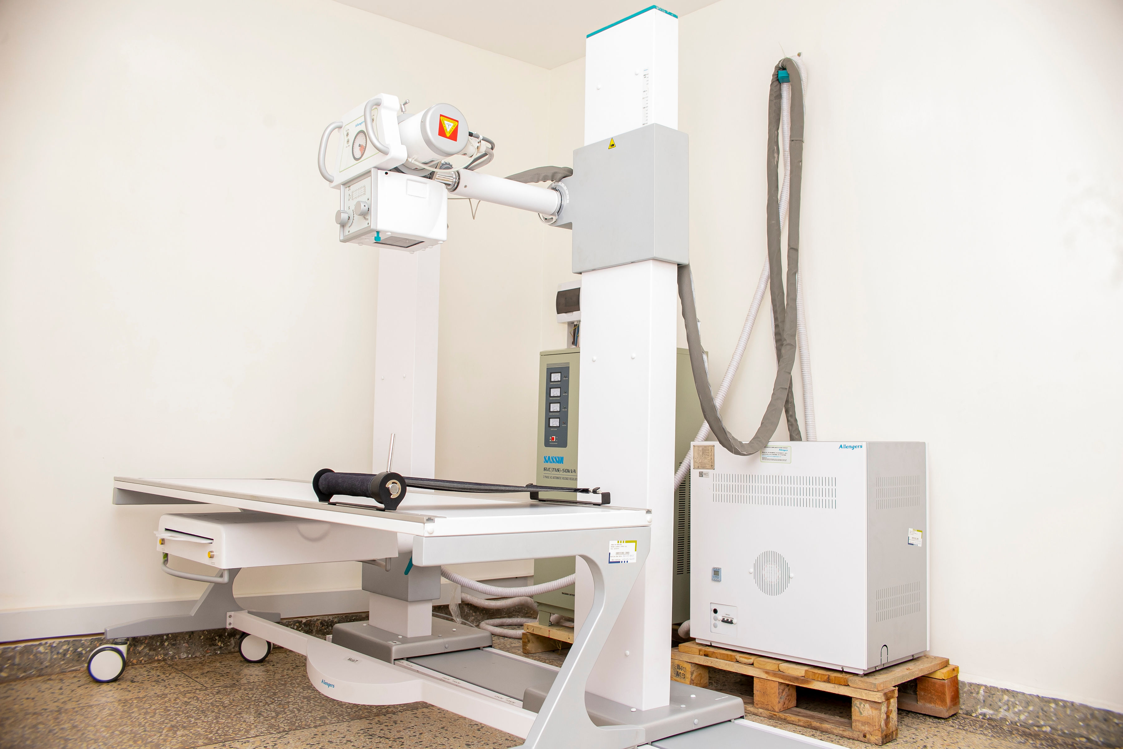 Doctor and patient in ophthalmologist's office