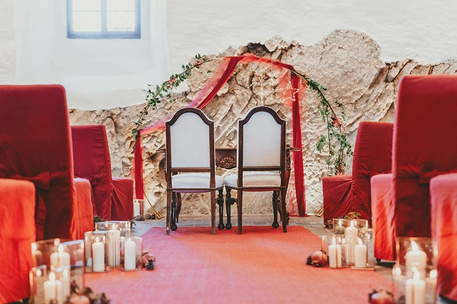 tassilo-saal_all-red-teleaufnahme