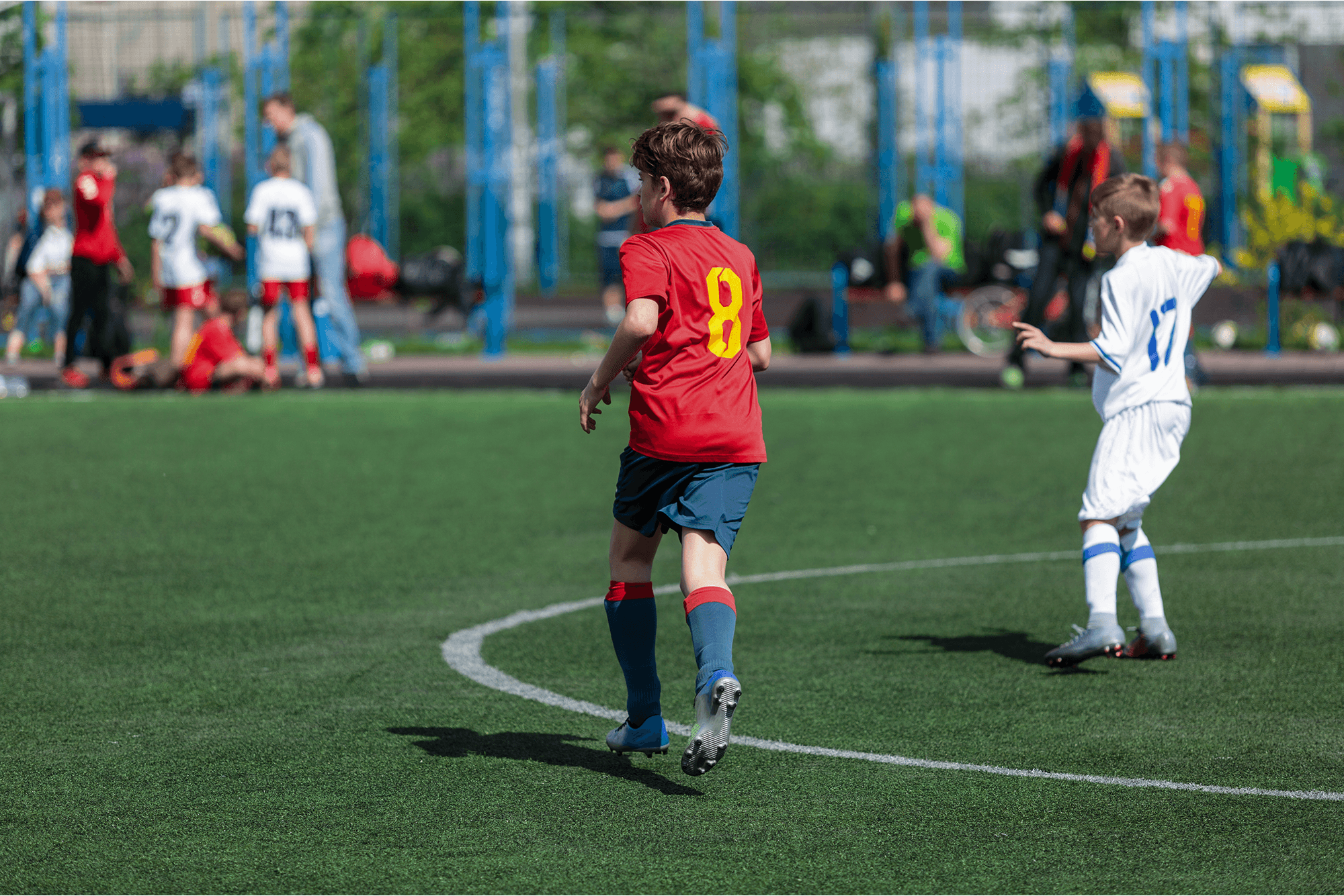 Dynamic picture of a cyclist riding downhill
