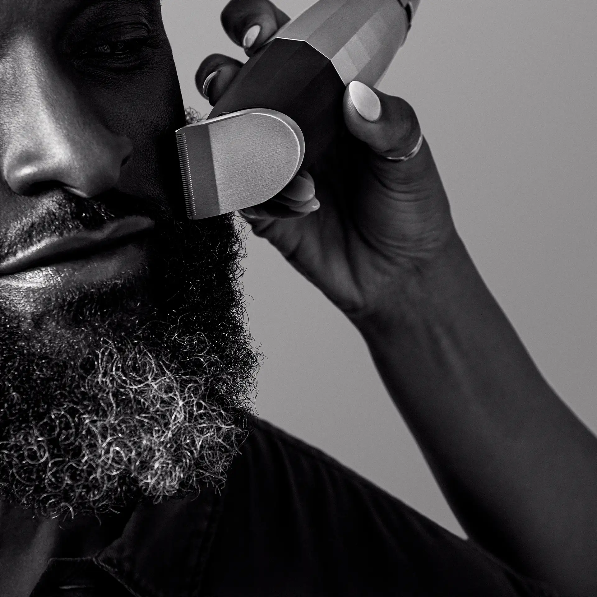 Seymour_Studio_Bevel_Cosmetics_15