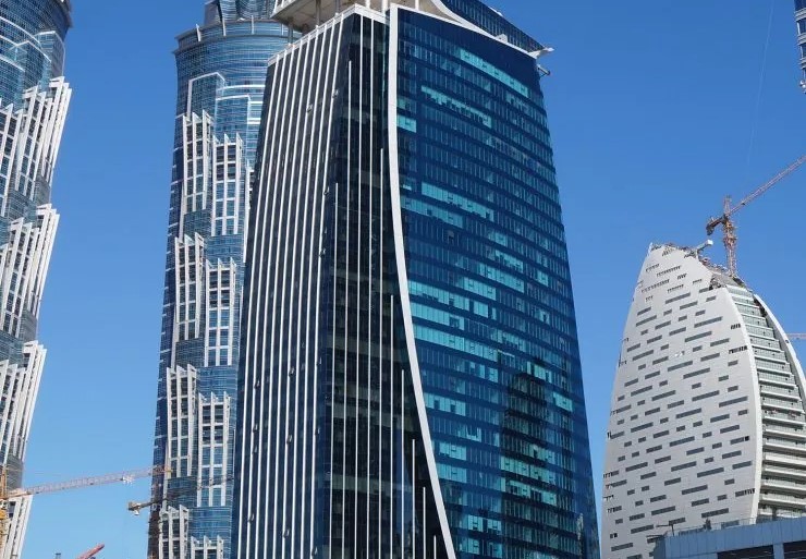 High-quality office building with premium finishes in Dubai’s center.